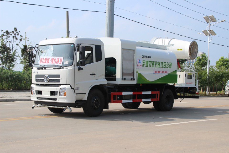 東風(fēng)天錦程力抑塵車霧炮車 (4)